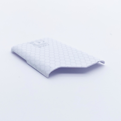 Processus de moulage par injection de l'ABS IMD à haute brillance outre du modèle de grille blanc